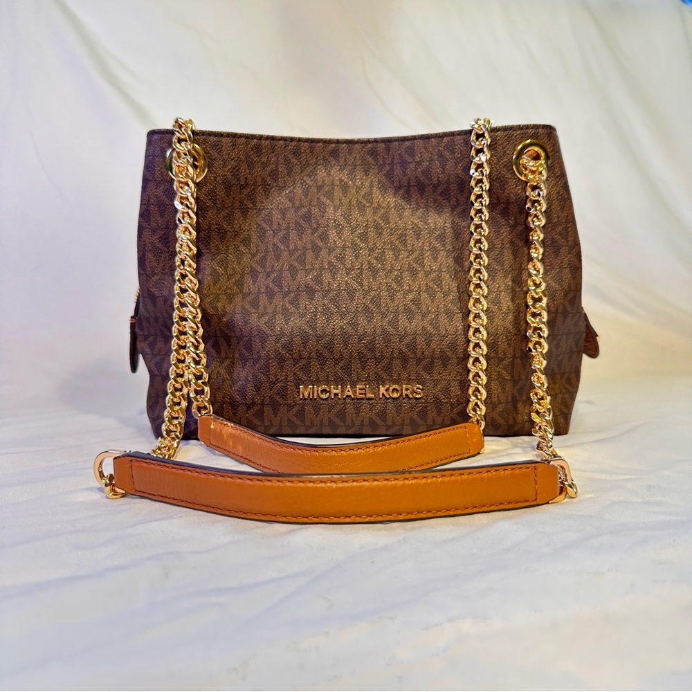 MICHAEL KORS BAG WITH REMOVABLE STRAPS